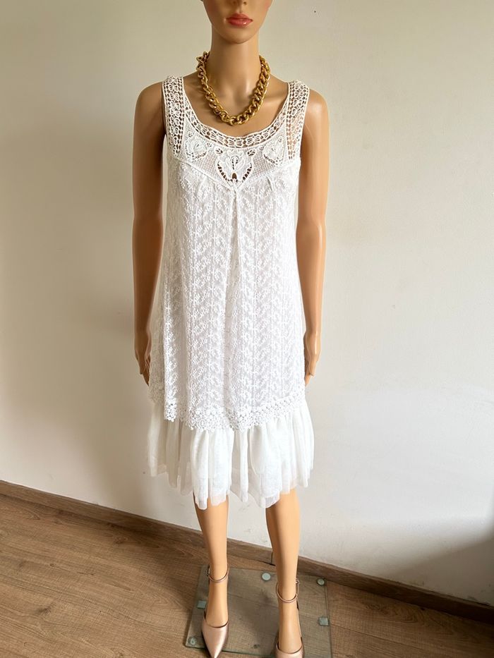 Robe blanche en dentelle Molly Bracken taille unique jamais portée - photo numéro 3