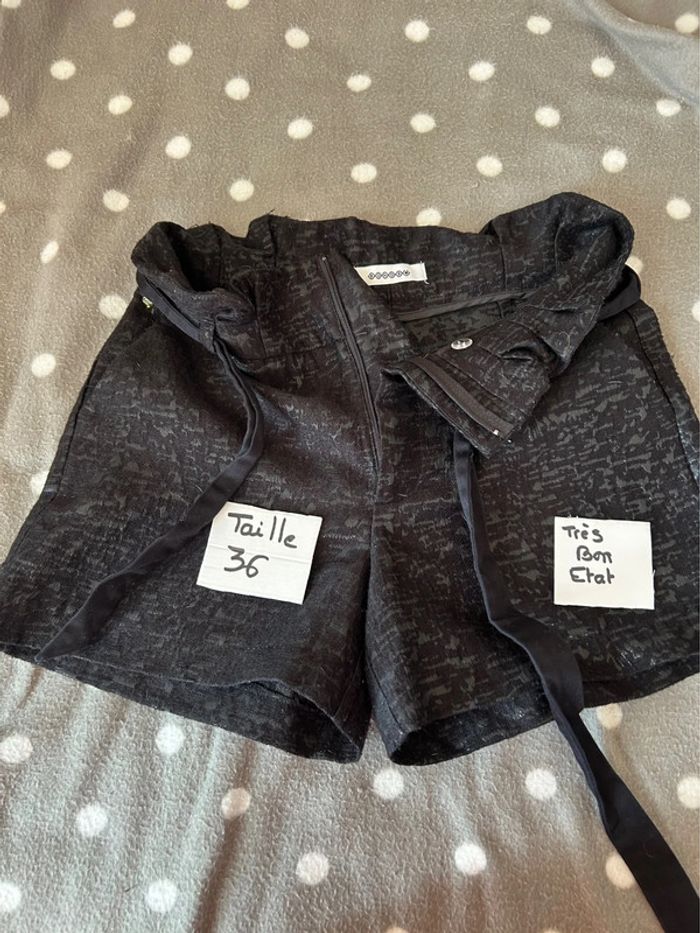 Short avec ceinture