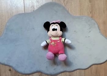 peluche disney minnie nicotoy environ 25 cm en très bon état