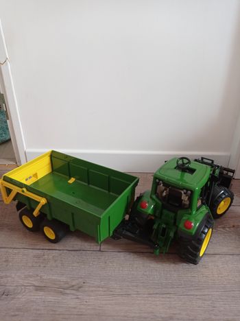 Tracteur et remorque