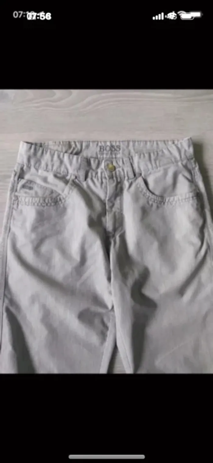 Pantalon Hugo Boss taille 40 - photo numéro 2