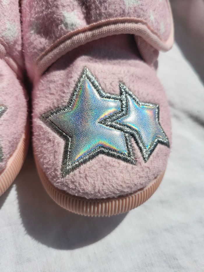 Chaussons fermés à scratchs étoiles girly 30 - photo numéro 2