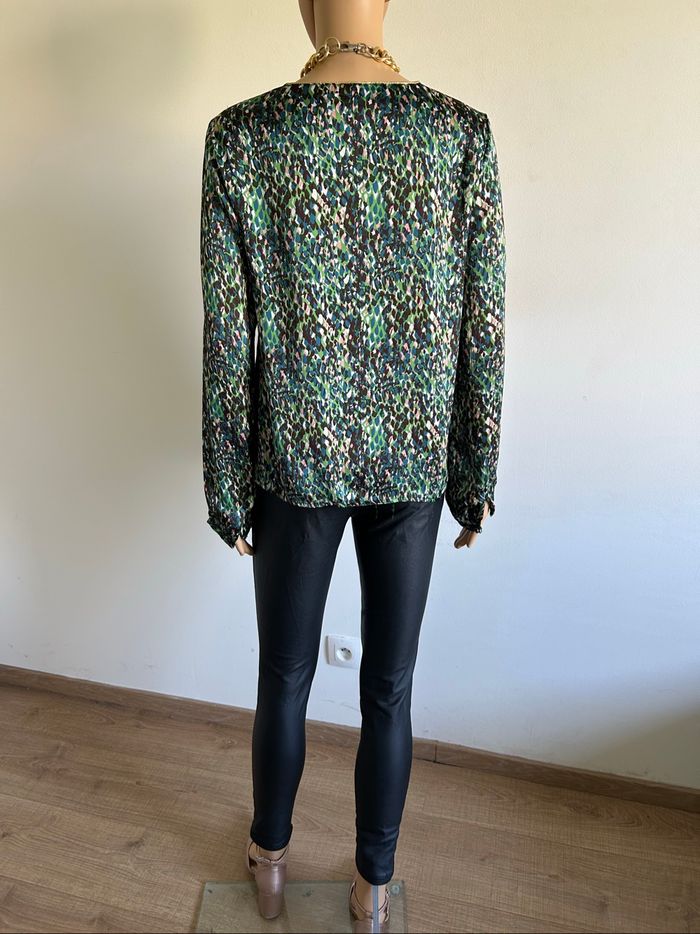 Blouse imprimée satinée à manches longues Only taille S jamais portée - photo numéro 6