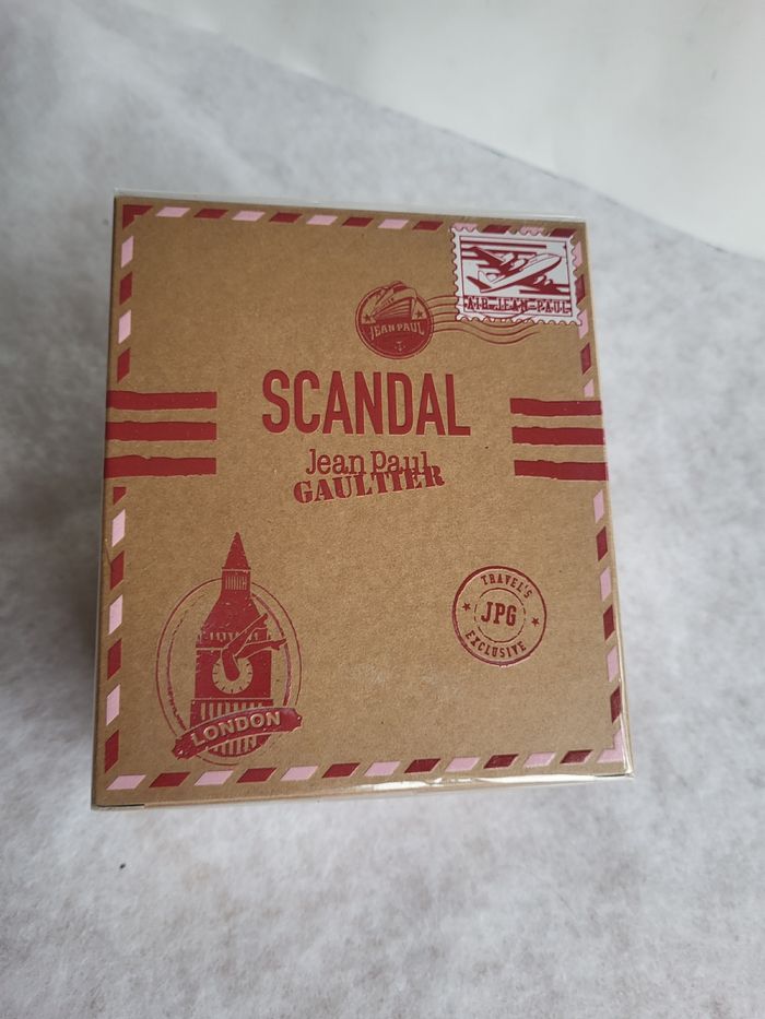 Scandal  femme