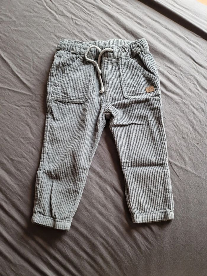Pantalon côtelé fin 24 mois