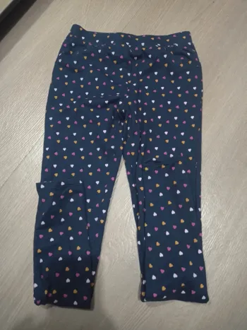 Pantalon élastique bleu marine motifs coeurs