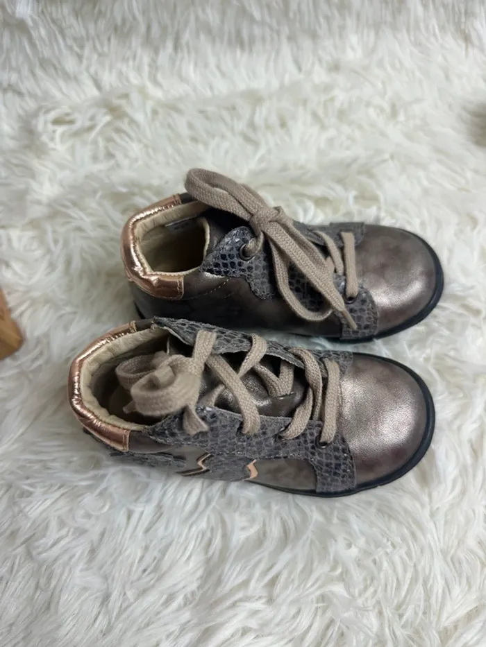 Paire de chaussures Babybotte taille 23 coloris taupe - photo numéro 4