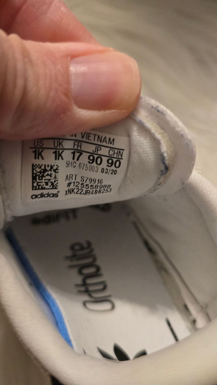 💙🤩🥰 superbes Baskets adidas pointure 17 mixtes (mises 1 fois)🥰🤩😍💙 - photo numéro 4