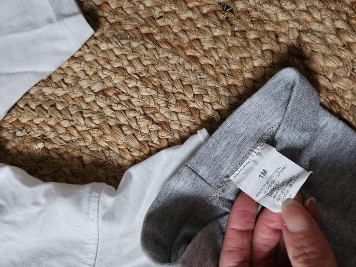 Ensemble blouse et legging 1 mois - photo numéro 3