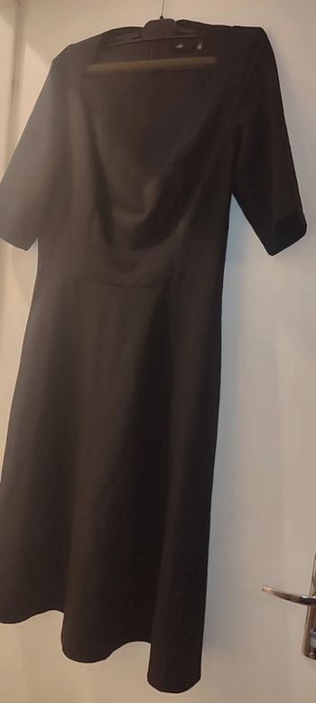 Robe noire Nife