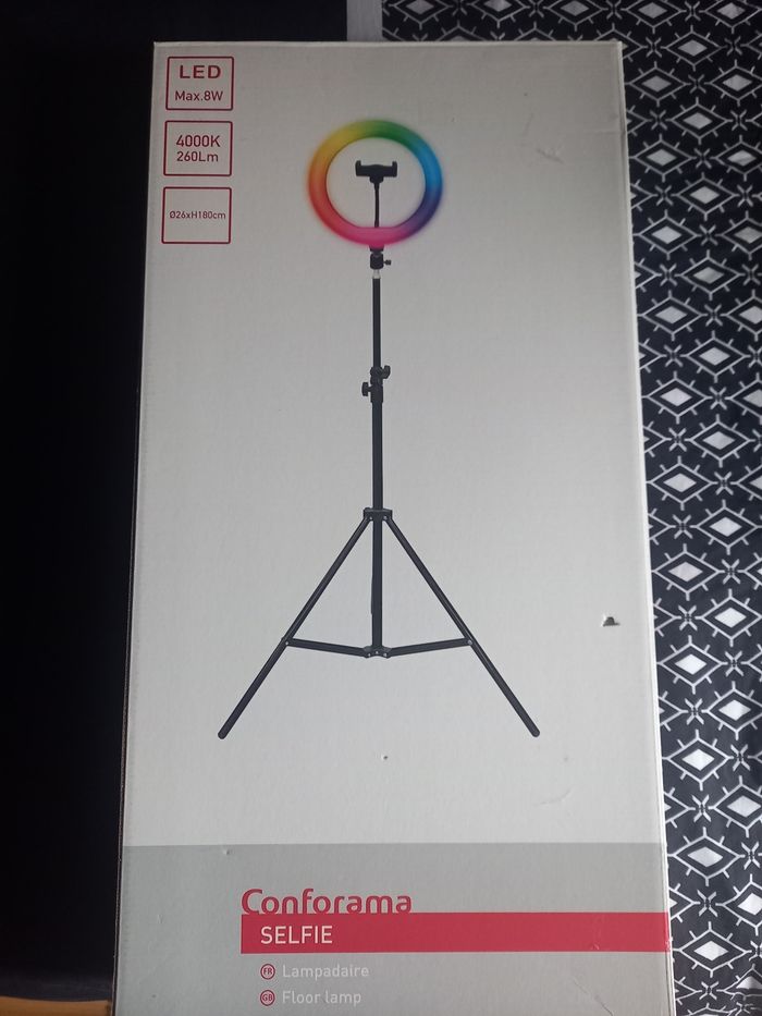 Lampadaire selfie - photo numéro 2