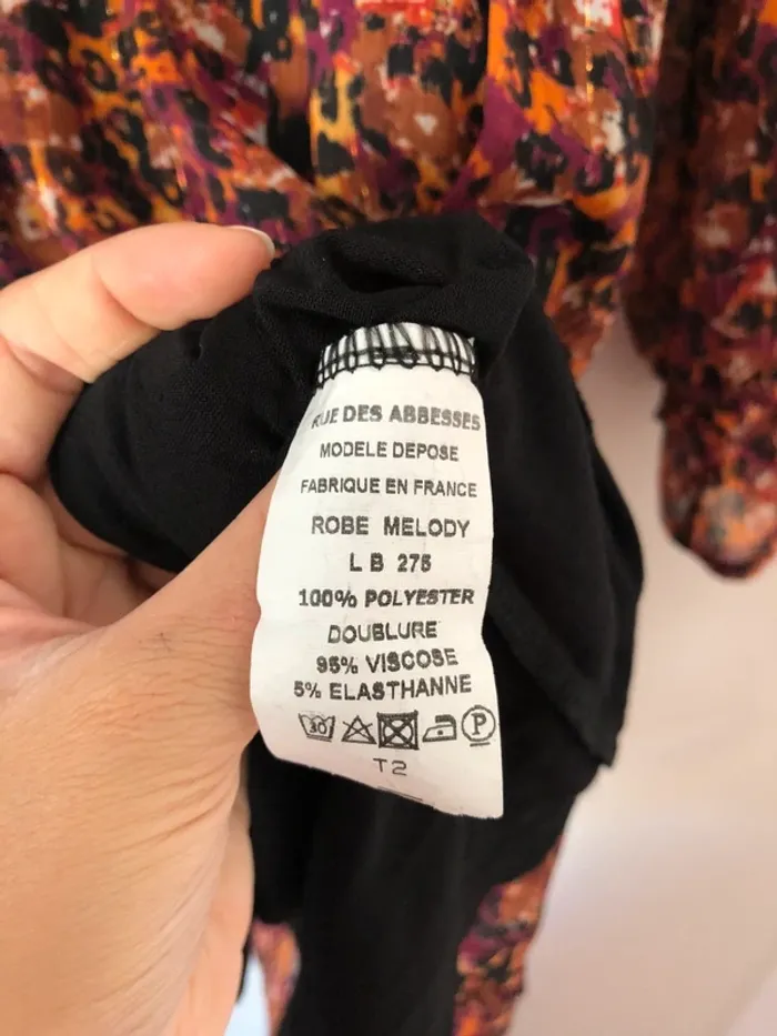 Robe courte à manche longues motifs fleurs orange rose Rue des Abbesses taille 2 - photo numéro 5