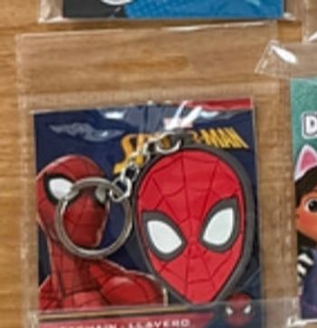 1 porte-clé spiderman