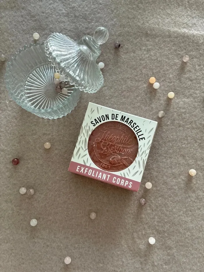 Savon exfoliant corps Théophile Berthon