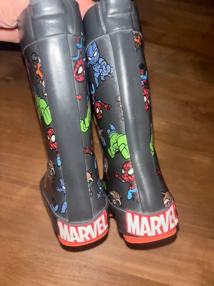 Botte de pluie Marvel t24 H&M - photo numéro 5