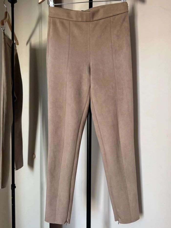 Tregging ajuste suédine faux suéde leggings M Zara
