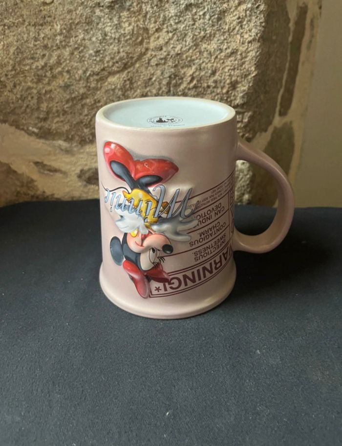 Grande tasse , mug Minnie en relief 3D Disneyland Resort Paris - photo numéro 6