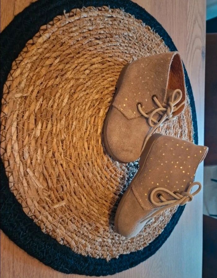 Chaussure en suédine taille 21 - photo numéro 2