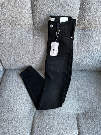 Jean skinny Abby noir taille haute MANGO