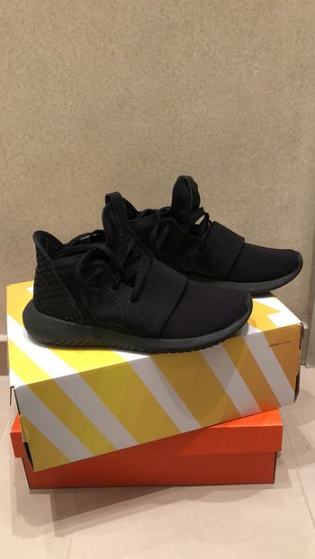 Adidas noir en très bon état