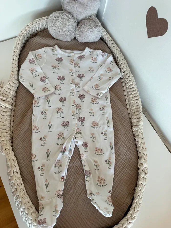 2 pyjamas - photo numéro 2