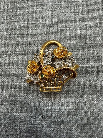 Broche