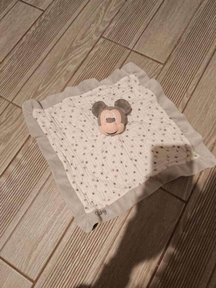 Doudou lange mickey