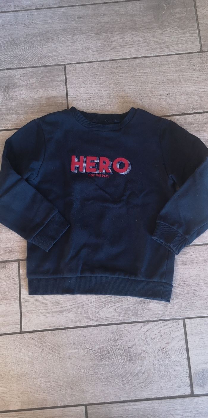 Sweat kiabi taille 6 ans