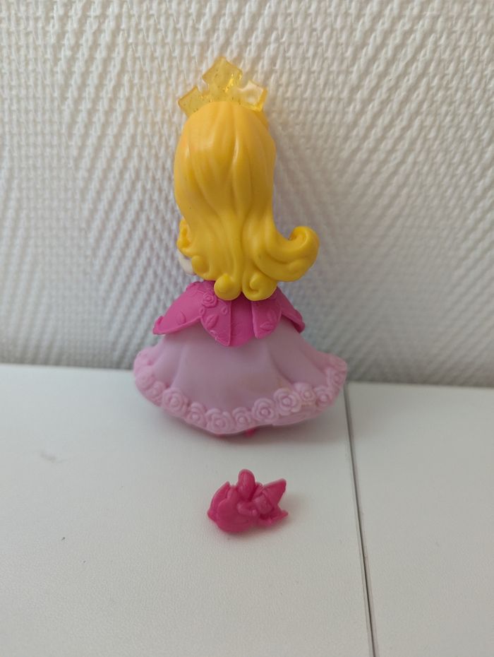 Figurine Disney little kingdom princesse Aurore la belle au bois dormant - photo numéro 2