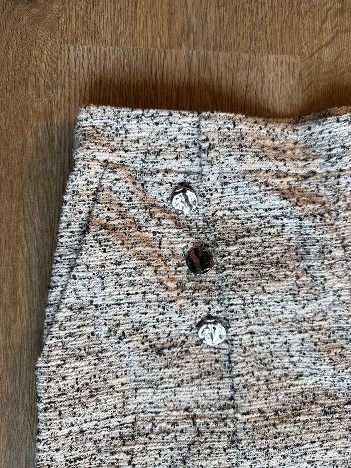 Short en tweed blanc et noir - photo numéro 2