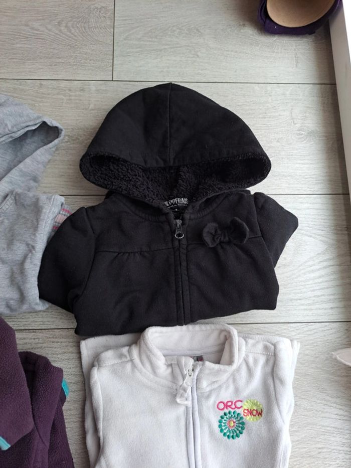 Lot pulls 4ans hiver - photo numéro 5