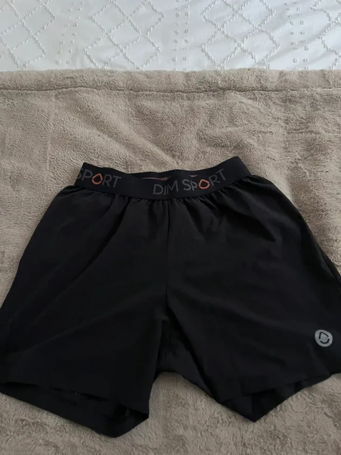 Short dim neuf taille 12/13 ans - photo numéro 3
