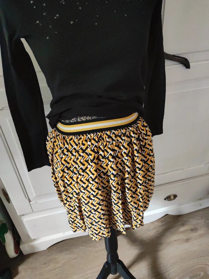 Jupe et T-shirt - photo numéro 2