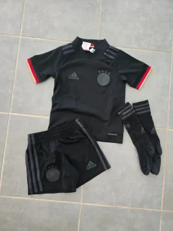 Ensemble short Deutscher + chaussettes