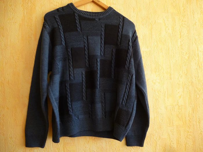 Pull col rond bleu et noir homme