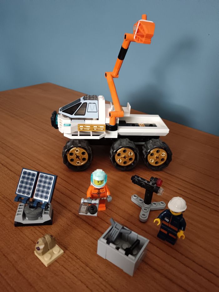 Lego 60225 le véhicule d'exploitation spatiale - photo numéro 2