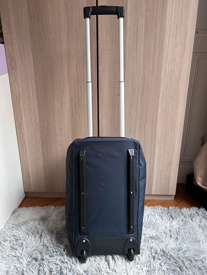 Neuf magnifique valise de voyage Lagardère grande contenance et pratique - photo numéro 2