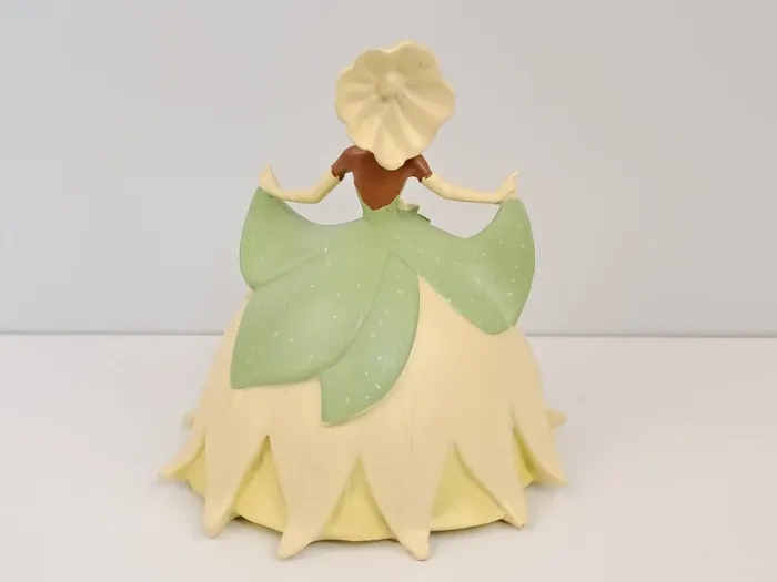 Figurine de Tiana dans La Princesse et La Grenouille de Walt Disney - photo numéro 4