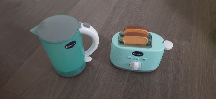 Ensemble bouilloire et grille pain - photo numéro 2