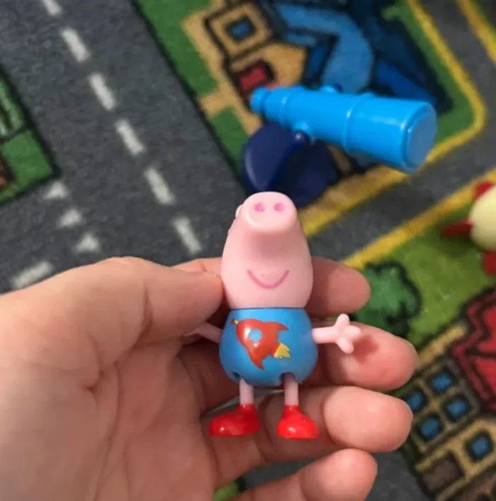Figurine Officielle Georges Pig + Fusée & Télescope 🚀  Parfaite pour Petits Aventuriers ! - photo numéro 3