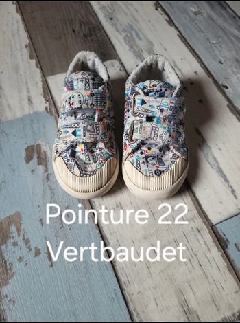 Chaussures "Verbaudet" 22