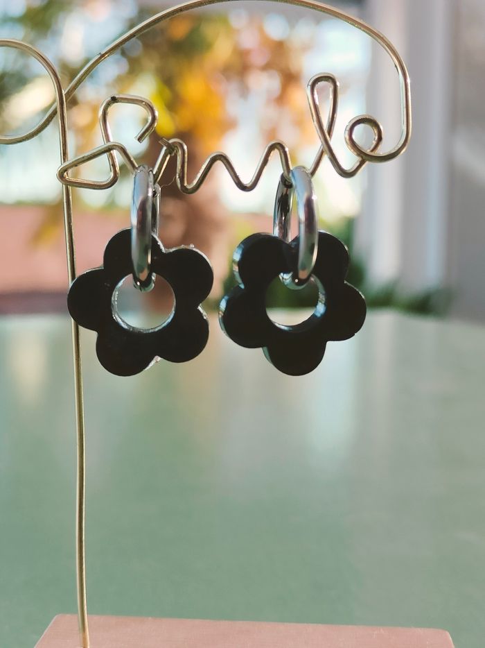 Boucles d'oreilles Fleurs - photo numéro 3