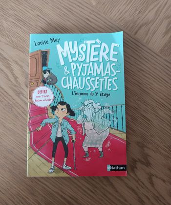 Livre "Mystère et pyjamas-chaussettes"
