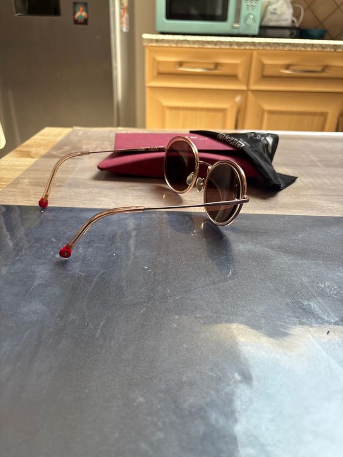 Lunette de soleil clemence et Margaux - photo numéro 4