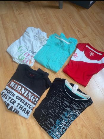 Lot de 5 t-shirt pour enfant dans un bon état