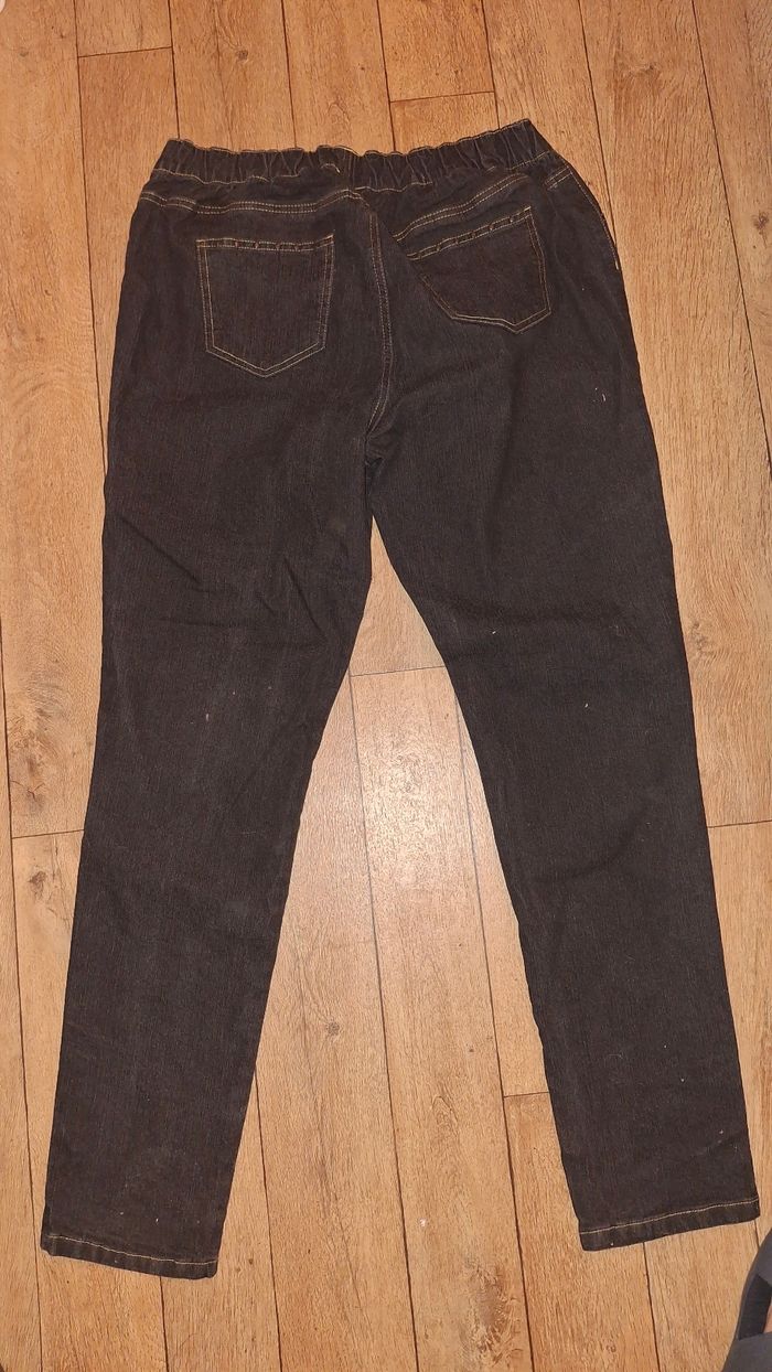 Jean  élastique taille C&A jamais porté T.48 - photo numéro 2