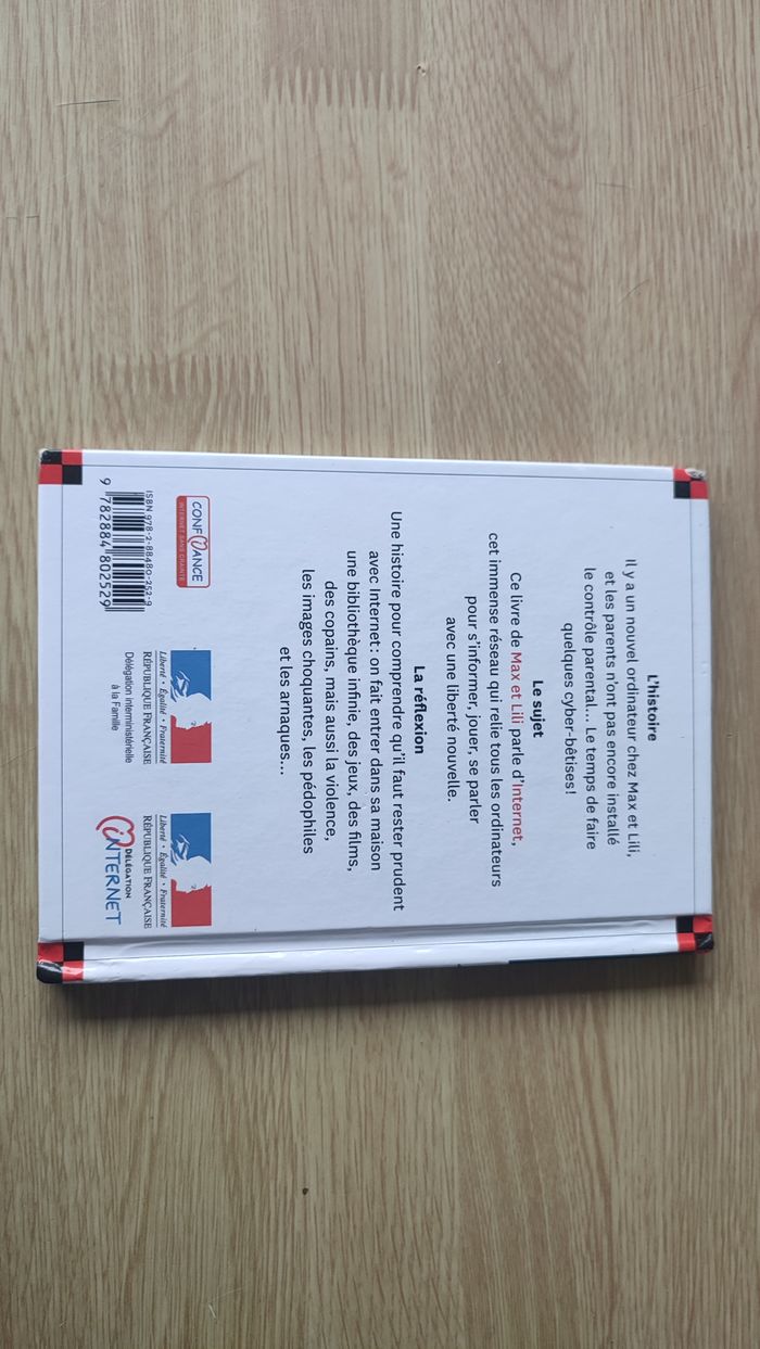 Livre Max et Lili numéro 75 Lili se fait piéger sur internet édition Calligram #SPDF - photo numéro 2