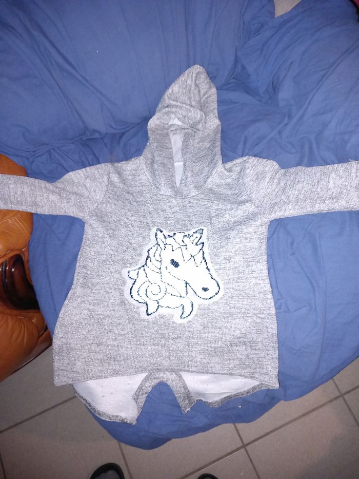 Pull licorne - photo numéro 2