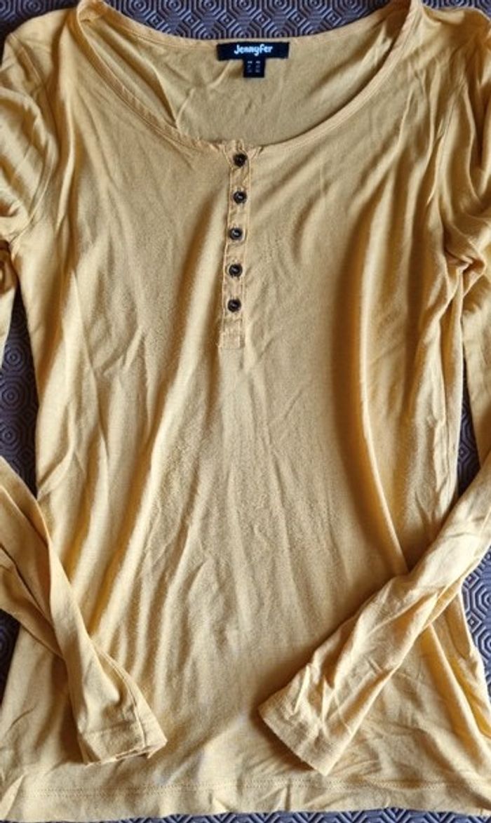 Tee shirt manche longue jaune moutarde