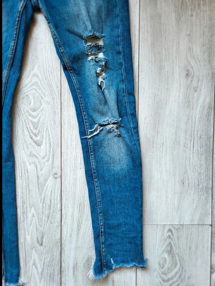 Jean Bershka Homme 36 – slim destroy bleu brut – style déchiré tendance – coupe ajustée - photo numéro 3